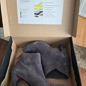 Tsubo Suede Shoes